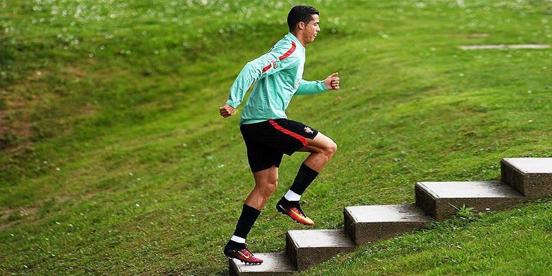 Ronaldo: Kiếm Tiền Đỉnh Nhất EURO, Giữ Tài Sản Khổng Lồ 6 Nhờ sự thành công trong sự nghiệp, cầu thủ sở hữu nhiều tài sản giá trị