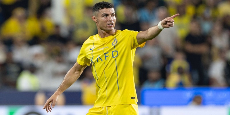 Ronaldo: Kiếm Tiền Đỉnh Nhất EURO, Giữ Tài Sản Khổng Lồ 5 CR7 sở hữu thân hình lý tưởng cùng chiều cao đáng chú ý