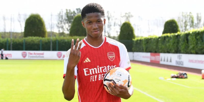 Chuyển Nhượng Arsenal 20/7: “Thầy Huấn” Ra Đi? 8 Chido Obi-Martin đang được nhiều CLB lớn như Bayern Munich, Man Utd quan tâm