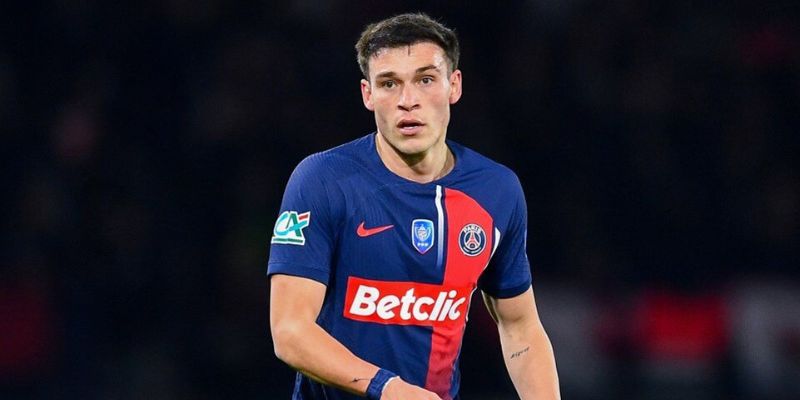 Manuel Ugarte: Thương vụ bất thành với Man United 5 Man United không sẵn sàng trả giá cao cho Manuel Ugarte
